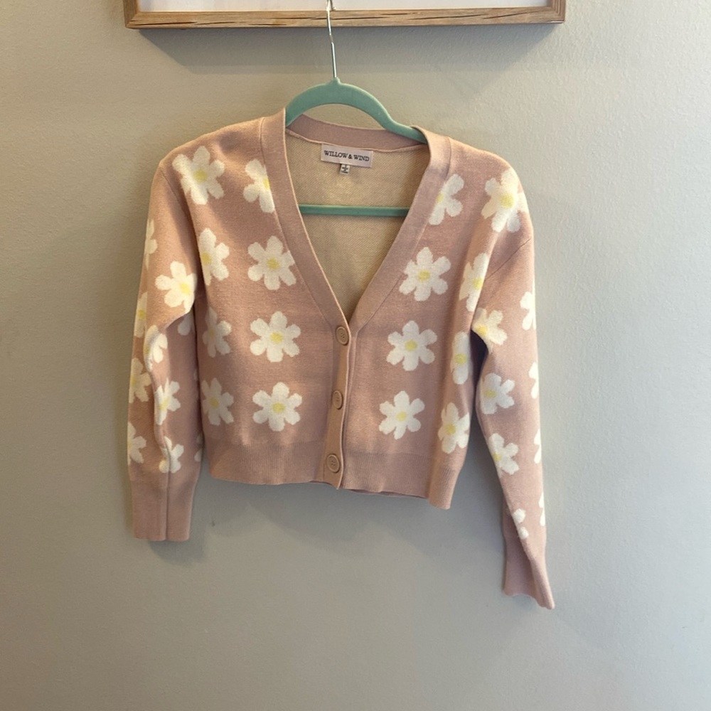 Willow and Wind daisy sweater